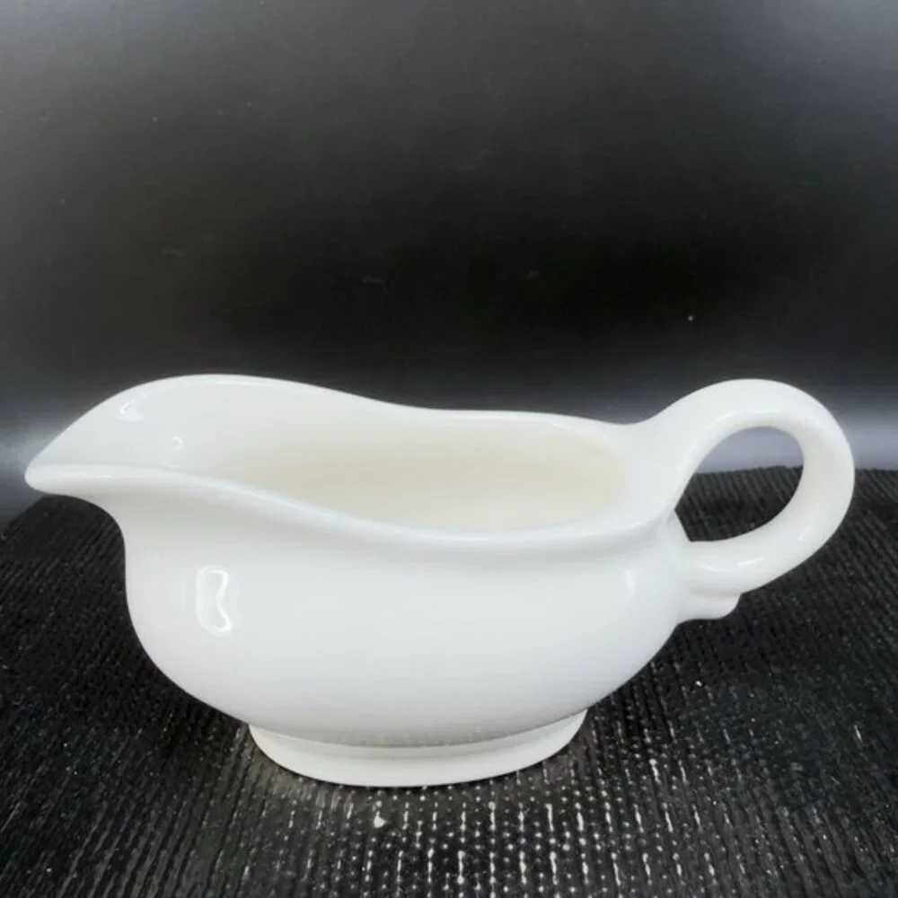 Vintage Pier 1 White Ceramic Stoneware Gravy Boat Sauce Salsa Dish Container VTG